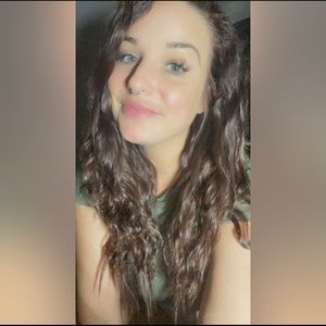 Meet your Posher, Leah